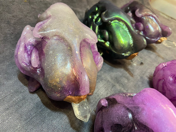 SPIRIT HOUSE CRYSTAL SKULL GLOW IN THE DARK ( LIGHT UP)