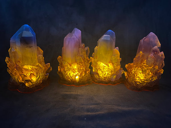 GLOW IN THE DARK CRYSTAL CLUSTER LIGHT