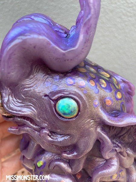 BAKU PAINTED FIGURE- LIGHT PURPLE TRANSLUCENT