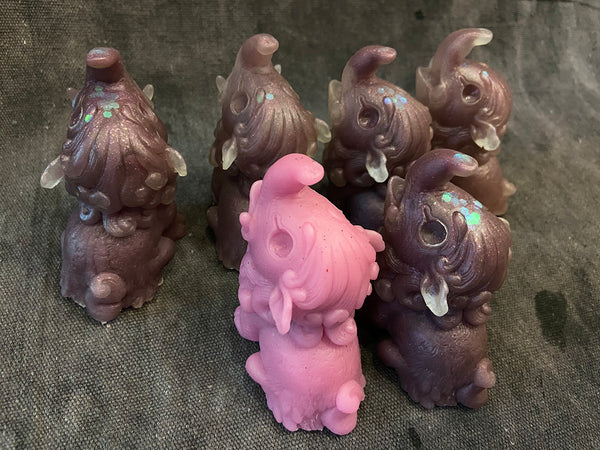 BABY BAKU BLANK CAST- GLOW IN THE DARK- RUBY SWIRL AND ONE PINK