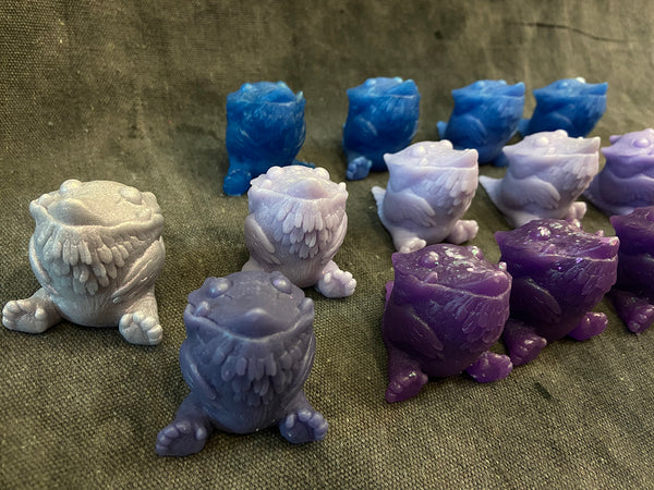 BLANK GLOW IN THE DARK FAFFNUFF CAST FIGURE- PURPLES AND BLUES