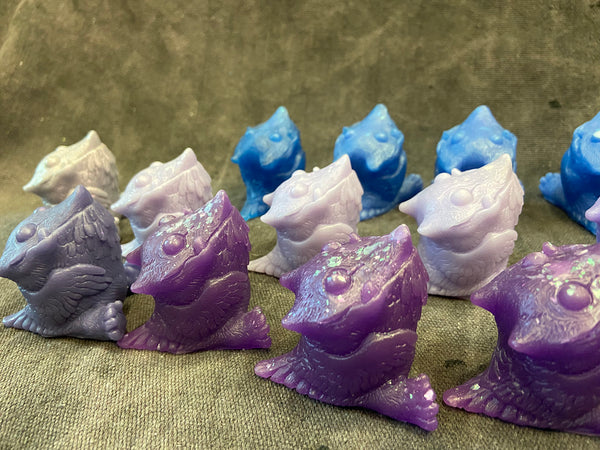 BLANK GLOW IN THE DARK FAFFNUFF CAST FIGURE- PURPLES AND BLUES