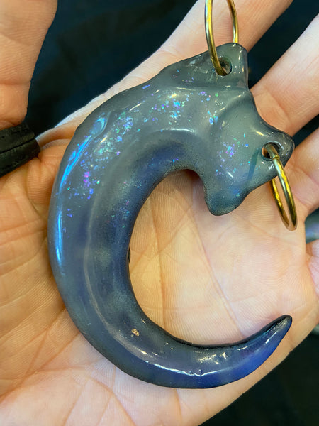 **SLIGHTLY IMPERFECT ** IRIDESCENT FLAKE HEAT CHANGE CLAW PENDANT