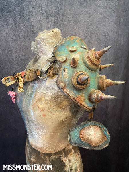 WASTELAND SPIKEY PAULDRON