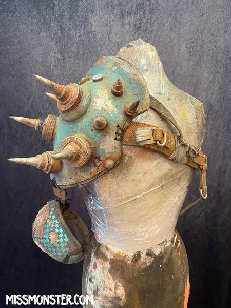 WASTELAND SPIKEY PAULDRON
