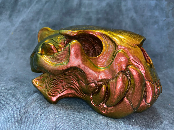 SPIRIT HOUSE SKULL- COLOR SHIFT
