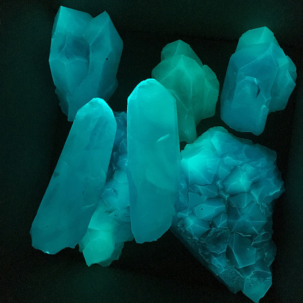CAST URETHANE GLOW IN THE DARK WALL CRYSTAL- LARGE