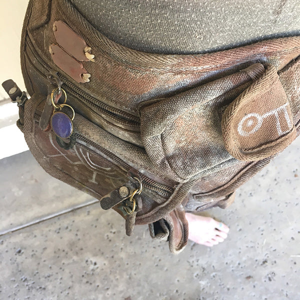 DISTRESSED CANVAS HIP BAG