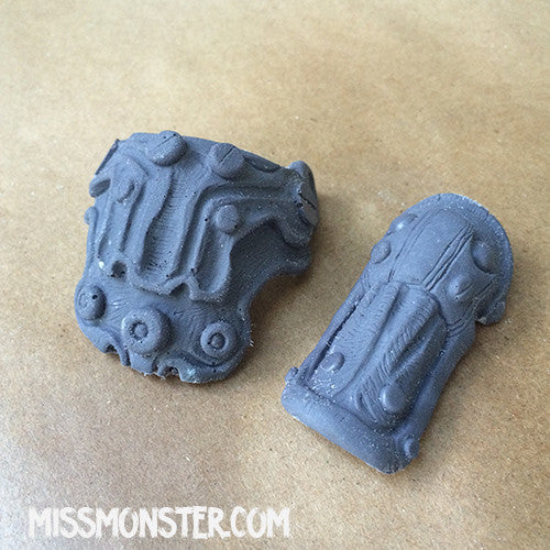 1/6 SCALE PAULDRON AND ARM GUARD