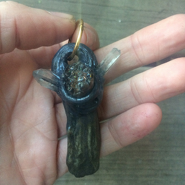 ANTLER AND QUARTZ PENDANT