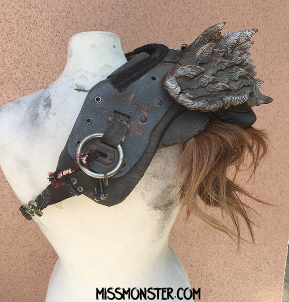 WASTELAND ARMOR- SHOULDER PAD SHARK TOOTH