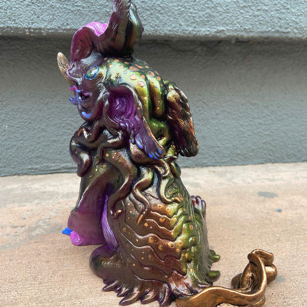 BAKU PAINTED FIGURE- DARK PURPLE COLOR SHIFT