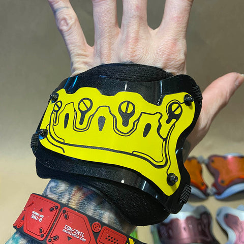 CYBERPUNK ARMOR HAND COVER- THICC SIZE