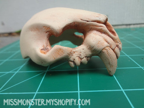 BJD SABERTOOTH SKULL MASK- BONE OR GOLD RED