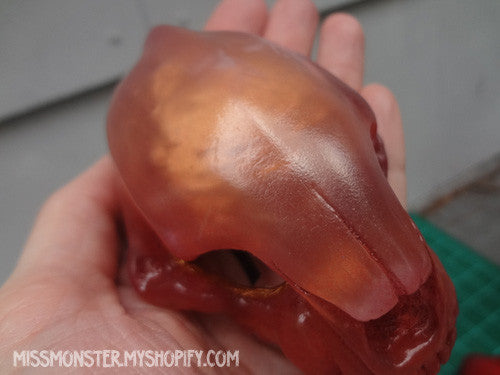 BJD SABERTOOTH SKULL MASK- BONE OR GOLD RED