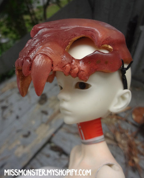 BJD SABERTOOTH SKULL MASK- BONE OR GOLD RED