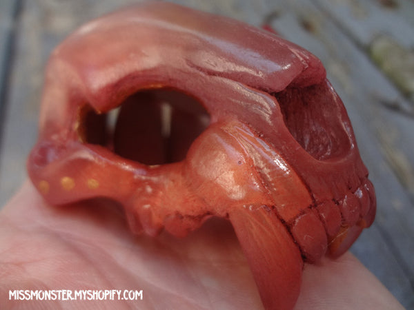 BJD SABERTOOTH SKULL MASK- BONE OR GOLD RED