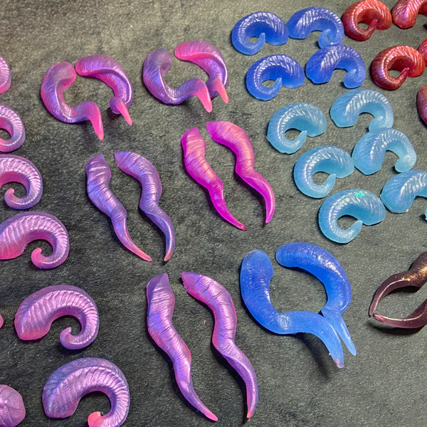 CAST HORN BARRETTES- BLANKS- PINKS/BLUES/REDS