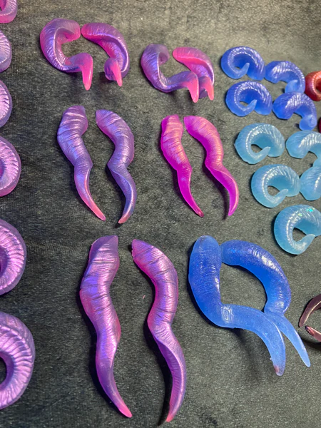 CAST HORN BARRETTES- BLANKS- PINKS/BLUES/REDS