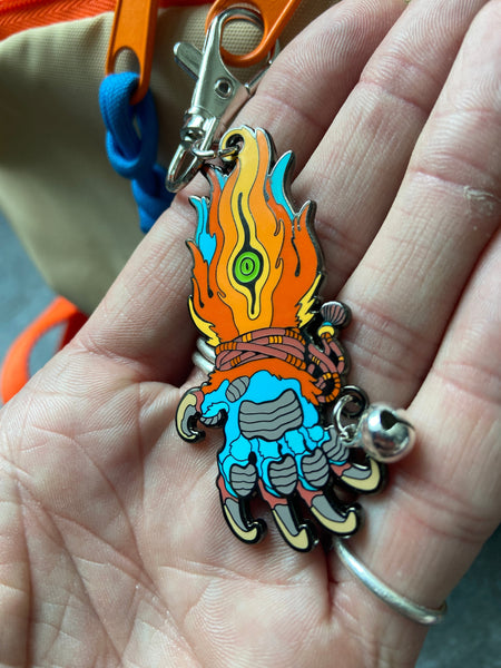 LUCKY MONSTER PAW GLOWING EYE CHARM ( LOOSE CLIP )