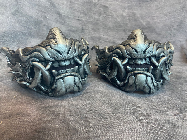 SNARL HALF MASK- ANTIQUE SILVER