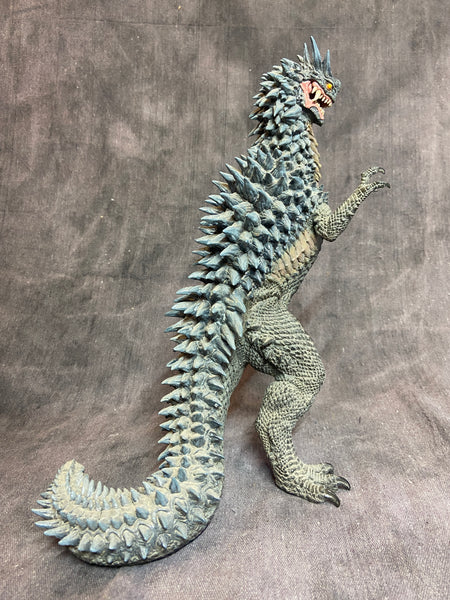 KAIJU REMIX BEMULAR VINYL FIGURE