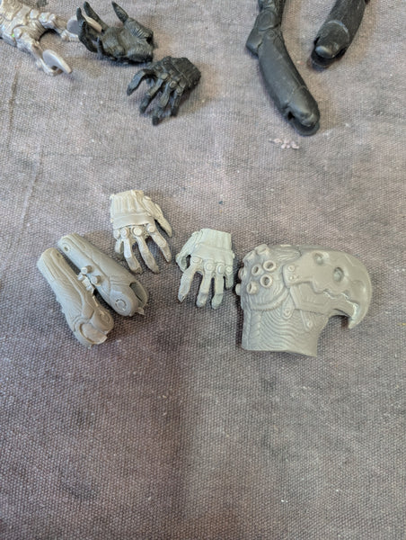 1/6 CASTS- HARPYJA/ROBODOGMAN/R00 UNIT