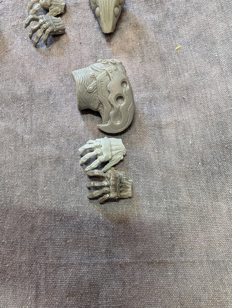 1/6 CASTS- HARPYJA/ROBODOGMAN/R00 UNIT