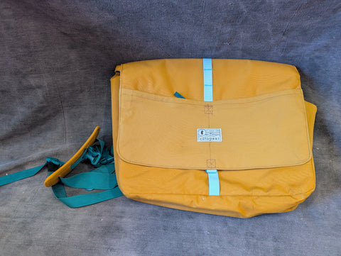 COTOPAXI MESSENGER BAG