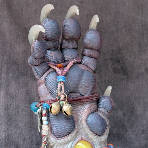 MONSTER PAW LIGHT UP SCULPTURE PROP