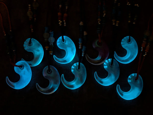 CAST GLOW MONSTER LUCK CLAW NECKLACE