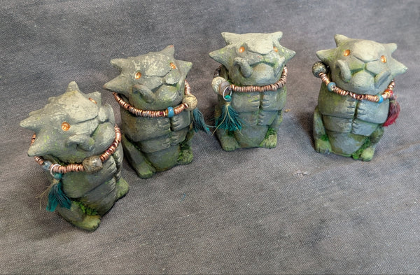 MINI STONE EFFIGY FINISHED FIGURE