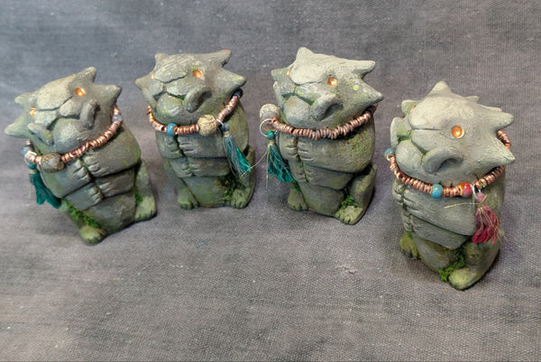 MINI STONE EFFIGY FINISHED FIGURE