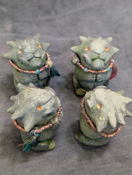 MINI STONE EFFIGY FINISHED FIGURE