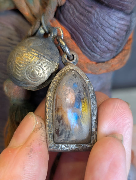 MONSTER LUCK PAW SCULPTURE PROP (SCARRED)