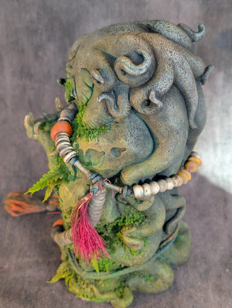 WAYPOINT WATCHER + EFFIGY STATUE (HALF MOSS)