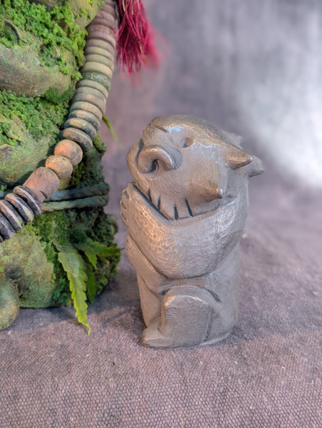 WAYPOINT WATCHER + EFFIGY STATUE (HALF MOSS)