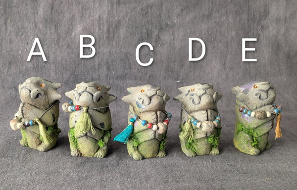 MINI FAUX STONE EFFIGY STATUE (OPAL)