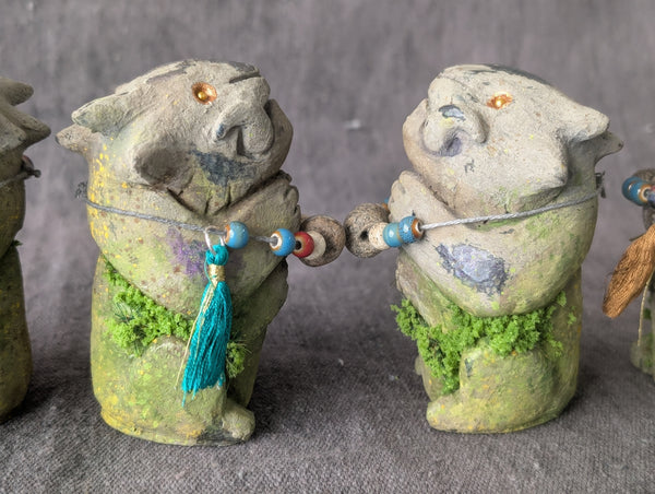 MINI FAUX STONE EFFIGY STATUE (OPAL)