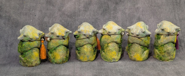 MINI FAUX STONE EFFIGY STATUE GROUP 1