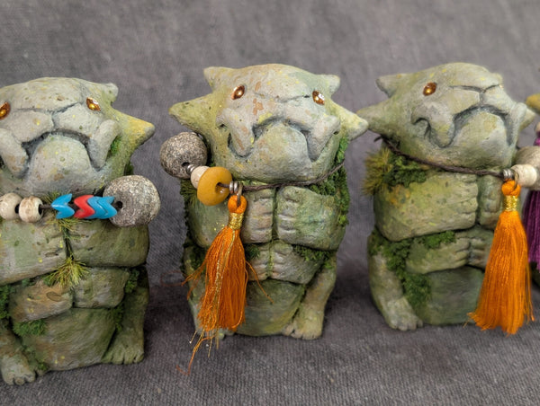 MINI FAUX STONE EFFIGY STATUE GROUP 1