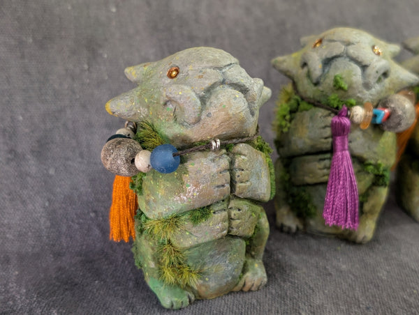 MINI FAUX STONE EFFIGY STATUE GROUP 1