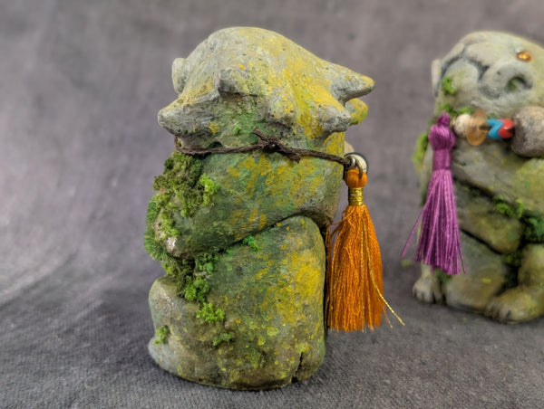 MINI FAUX STONE EFFIGY STATUE GROUP 2