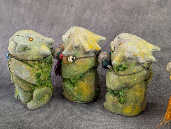 MINI FAUX STONE EFFIGY STATUE GROUP 2
