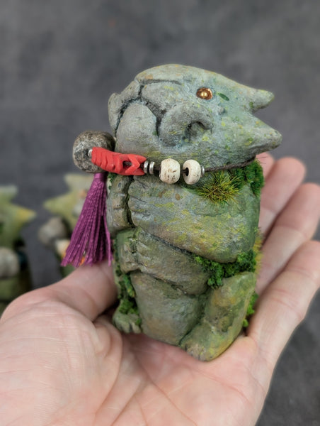 MINI FAUX STONE EFFIGY STATUE GROUP 1
