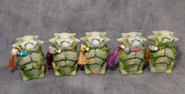 MINI FAUX STONE EFFIGY STATUE GROUP 2