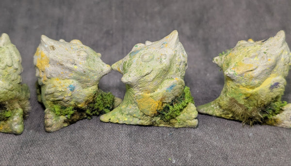 FAFFNUFF FAUX STONE FIGURE