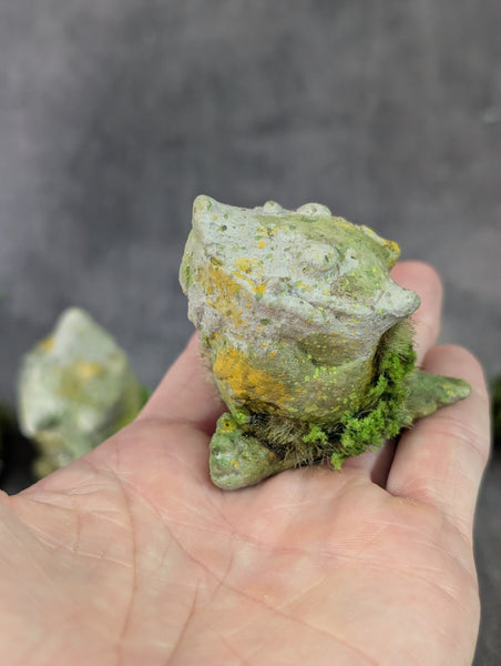 FAFFNUFF FAUX STONE FIGURE