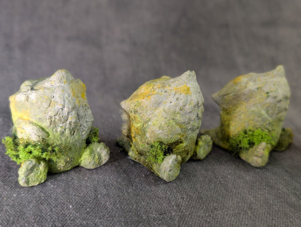 FAFFNUFF FAUX STONE FIGURE