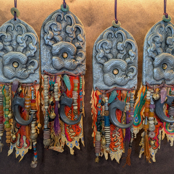 WARDING PAW REAL PEWTER WALL TALISMAN